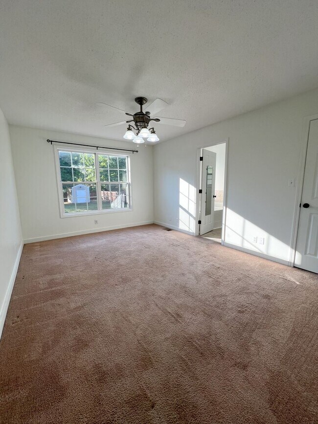 Building Photo - Beautiful Single-Family Home! Bonus Room, ...