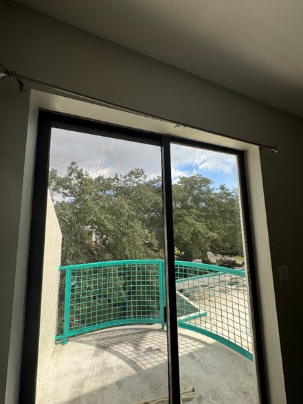 Building Photo - 201 S Stillman St