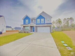 Building Photo - Like New in Longview!