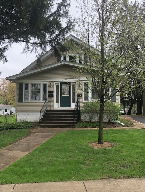 shared entrance on side or private entrance in back - 305 E Park Blvd