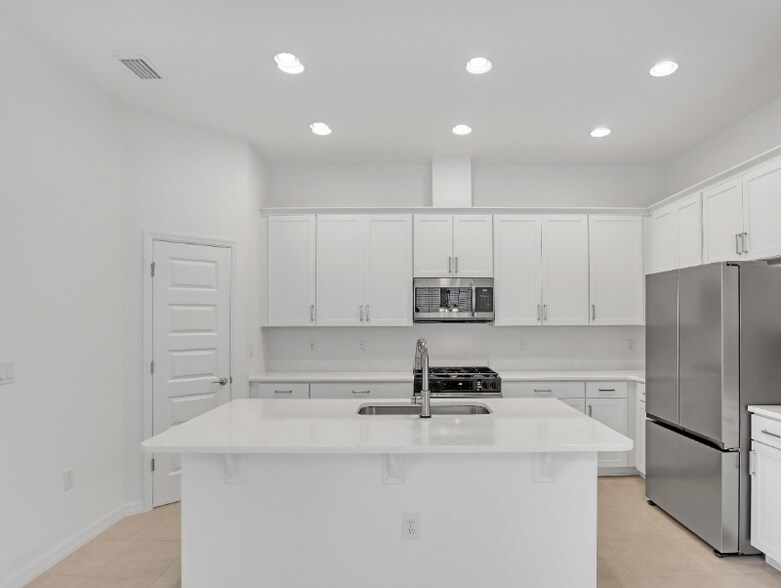 Building Photo - 7769 Allure Dr