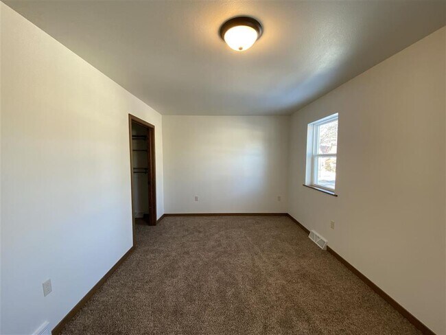 Building Photo - 2303 Main St