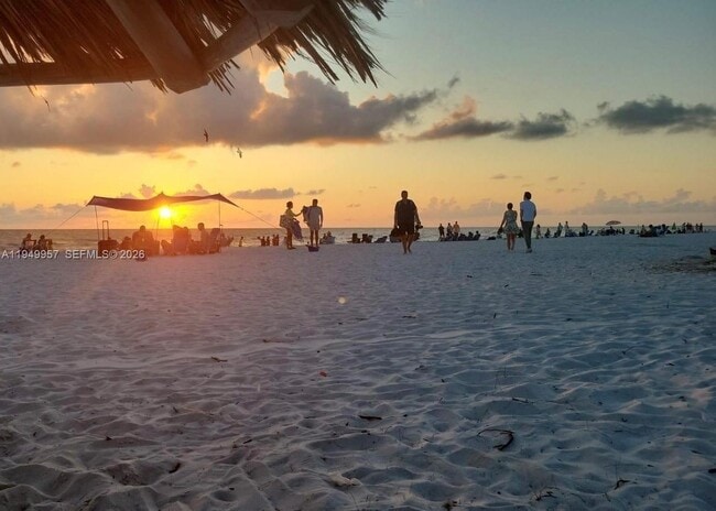 Building Photo - 5445 Collins Ave