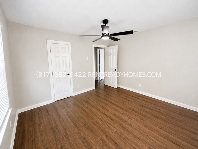 Building Photo - 3733 Columbine Dr