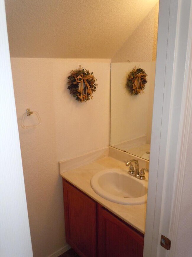 Building Photo - 2059 Columbia Ct NE