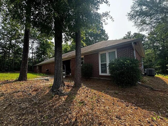 Building Photo - 1088 Pierce Rd
