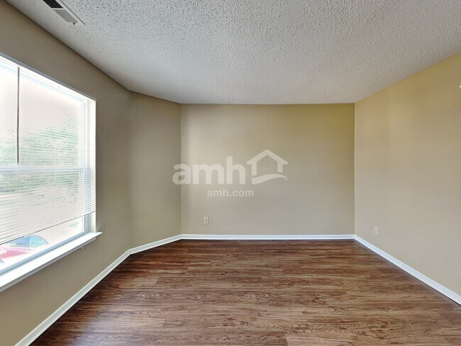 Building Photo - 14766 White Tail Run