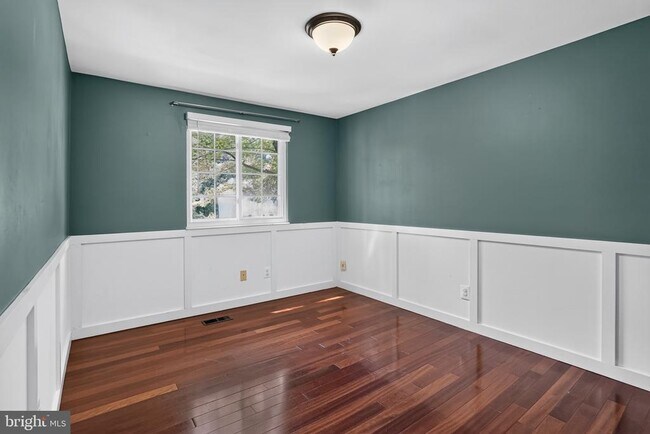 Building Photo - 10820 Split Oak Ln