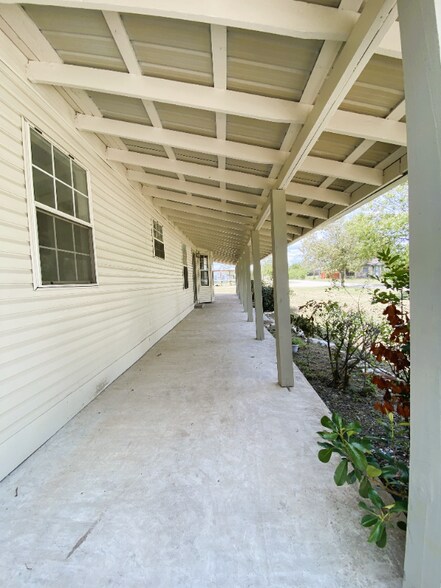 Building Photo - 143 Jasmine Ln