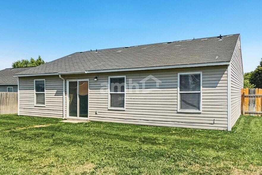 Building Photo - 16557 Allegre Way