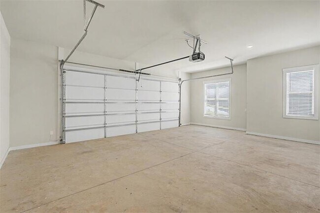 Building Photo - 133 W Putnam Ferry Rd