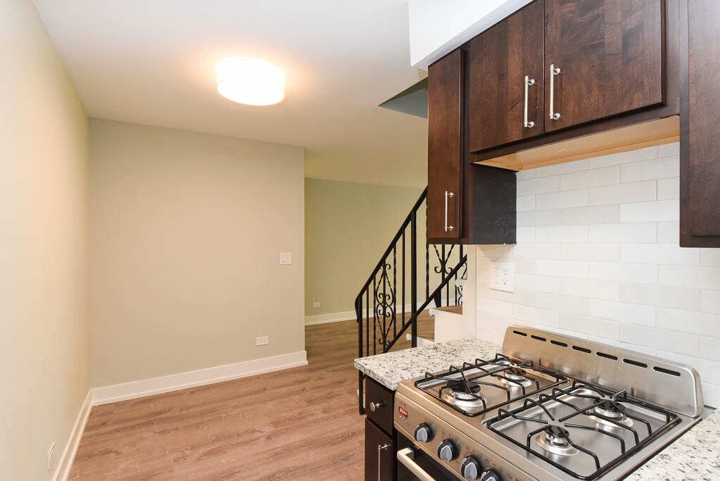 Building Photo - 450 W Barry