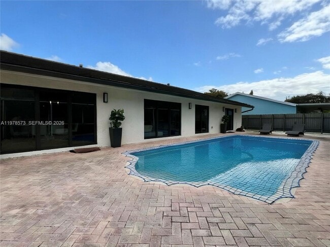 Building Photo - 11104 SW 139th Ct