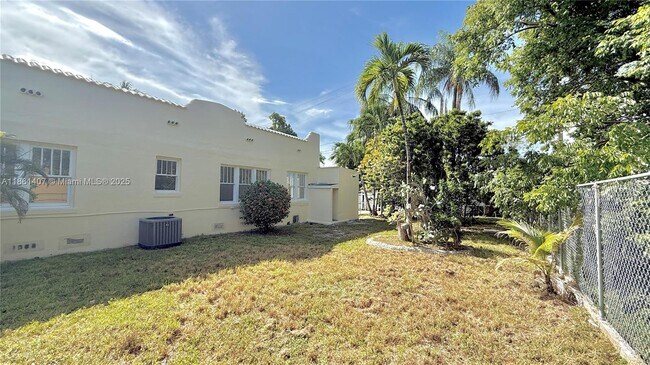 Building Photo - 651 NW 47th Terrace