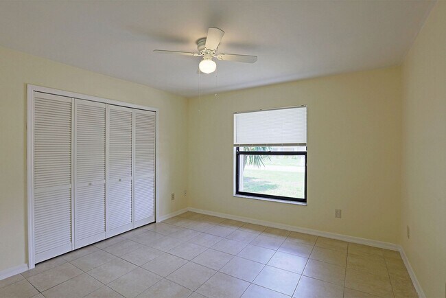 Building Photo - North Fort Myers Single Family Home AVAILABLE NOW