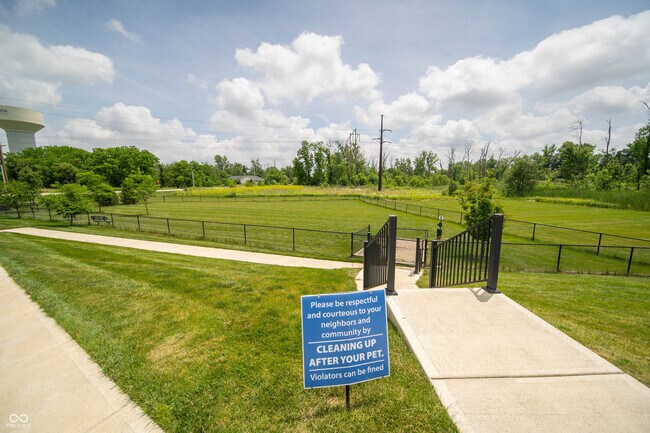 Building Photo - 14158 Bay Willow Dr