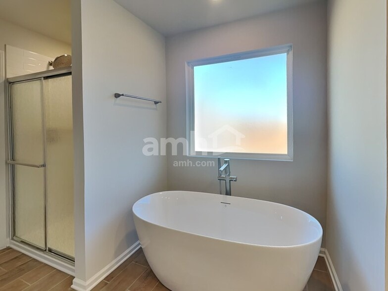 Building Photo - 3993 Zepelin Wy