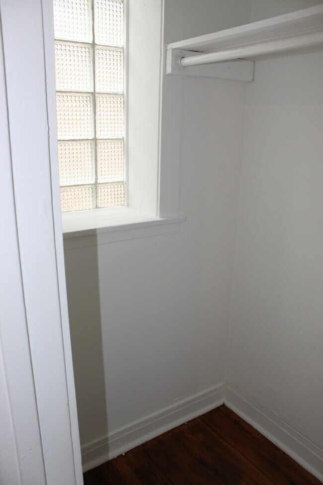 Building Photo - 5024 N Winthrop Ave