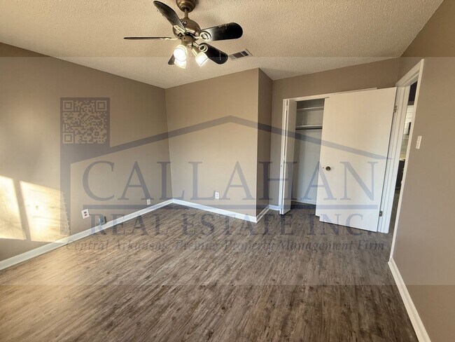 Building Photo - Sherwood 3 Bedroom Home