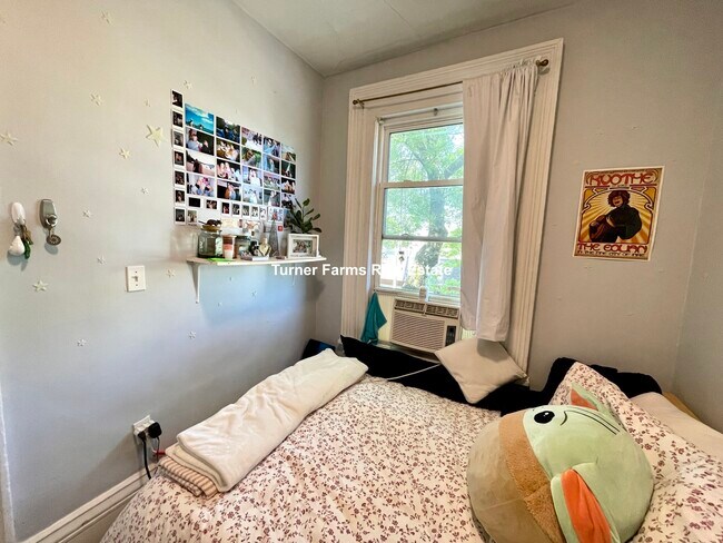 Building Photo - 220 Prospect St