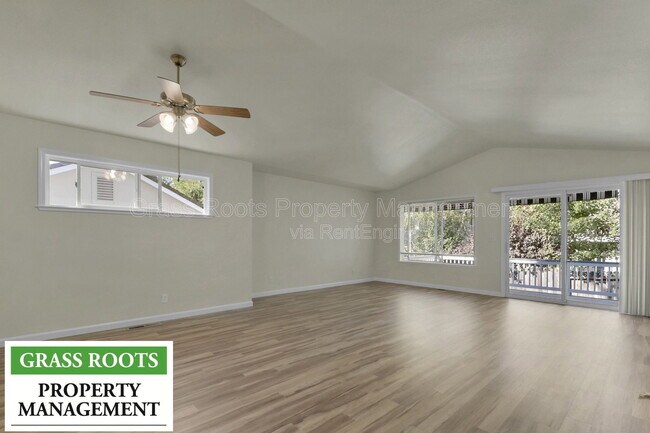 Building Photo - 315 Vistamont Dr