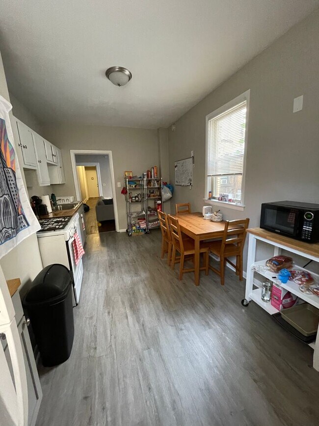 Building Photo - 405 McKee Pl