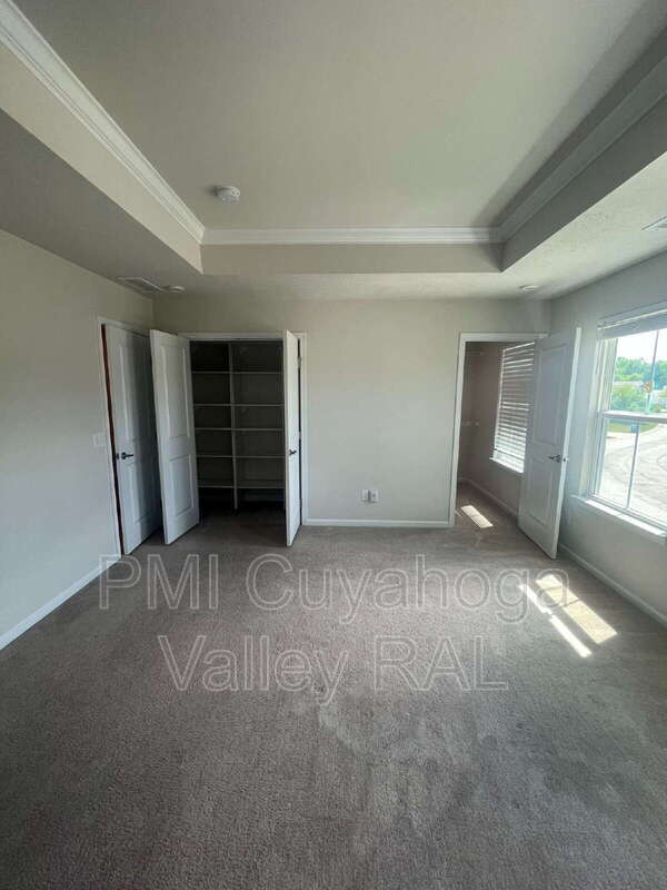 Building Photo - 1161 Meadow Run