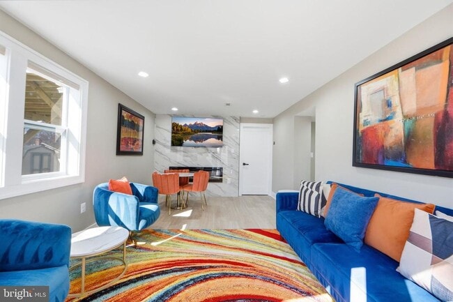 Building Photo - 6314 Barrs Ln