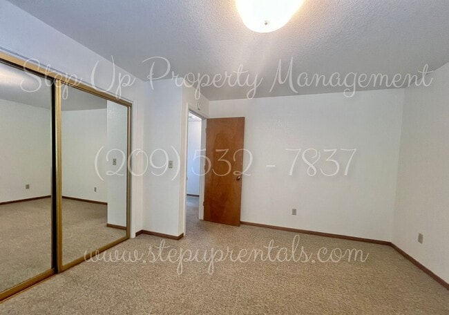 Building Photo - 96 S Norlin St