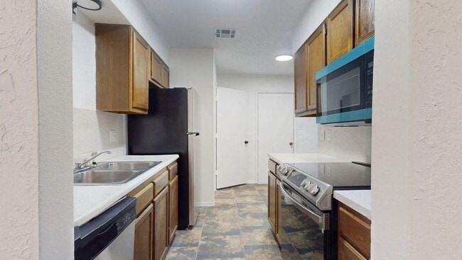 Building Photo - 603 Seminole Dr