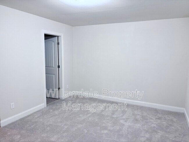 Building Photo - 315 Rosapenna Ln
