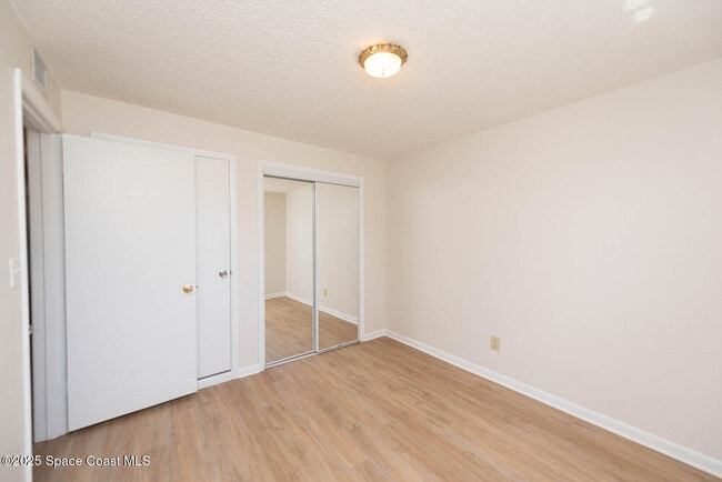 Building Photo - 222 Brian Dr