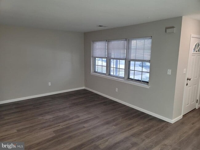 Building Photo - 22 Mimosa Ct