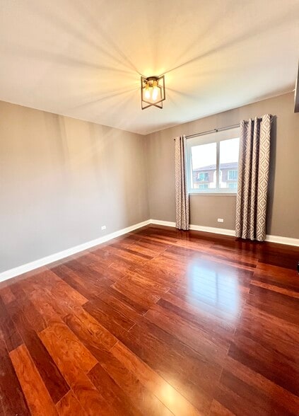 Bedroom 1 - 9468 Bay Colony Dr