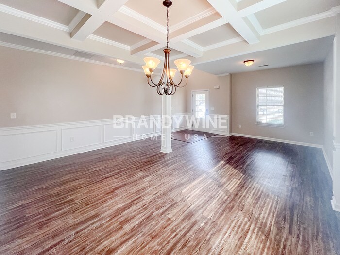 Building Photo - 355 Mary Dr