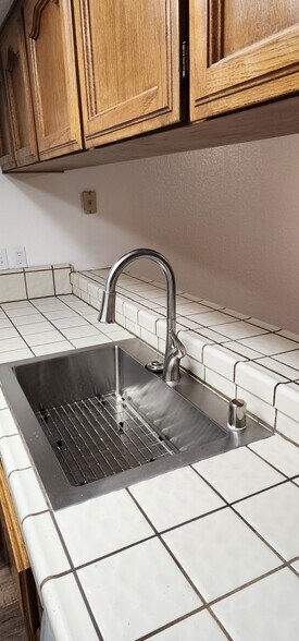 Kitchen Sink - 4629 N Charles Ave