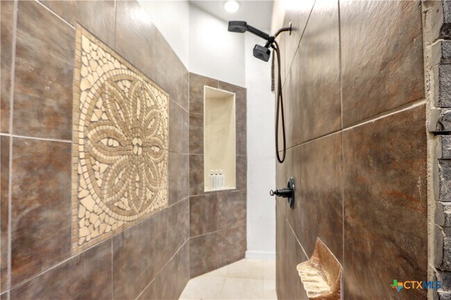 Building Photo - 513 Persimmon Trail