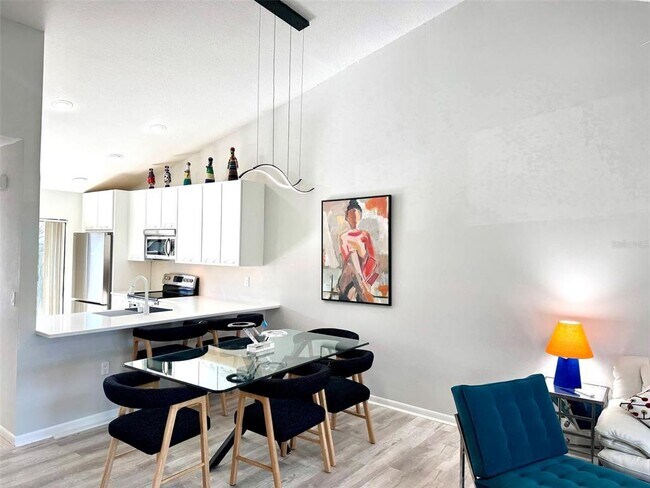 Building Photo - 5222 Myrtle Wood