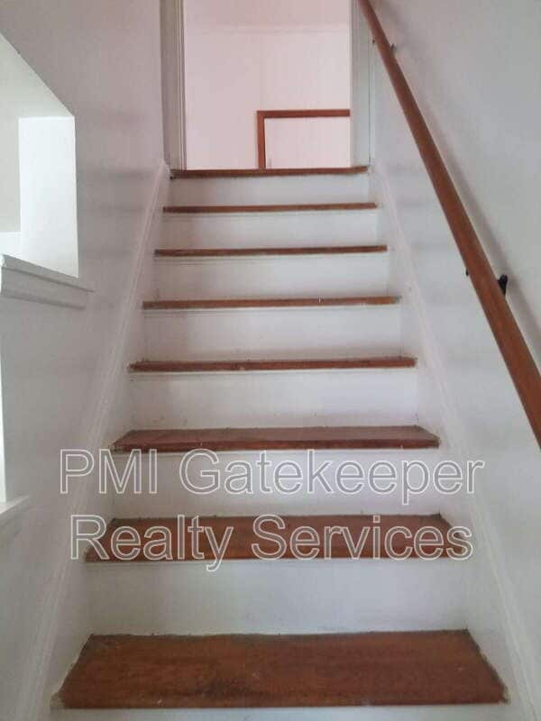 Building Photo - 9128 Orangewood Dr