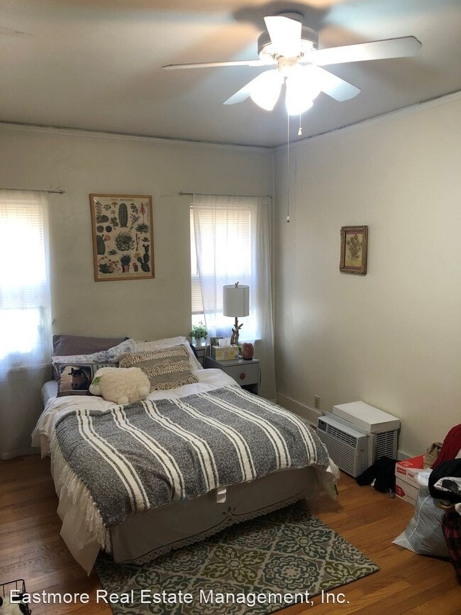 Building Photo - 4474 N Oakland Ave