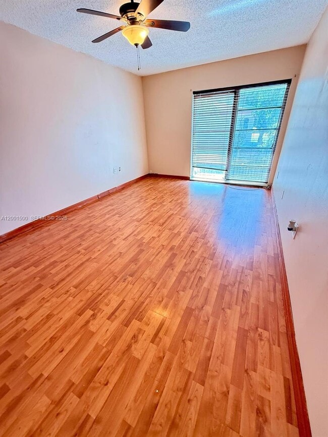 Building Photo - 2750 N 34th Ave