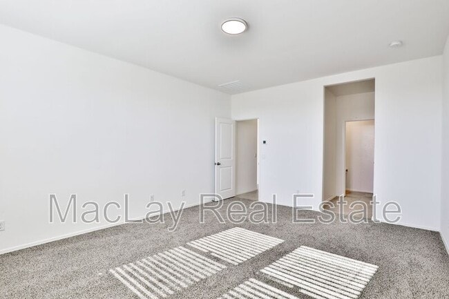 Building Photo - 1133 W Descanso Canyon Dr