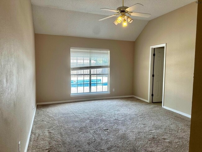 Building Photo - 4806 Belair Blvd