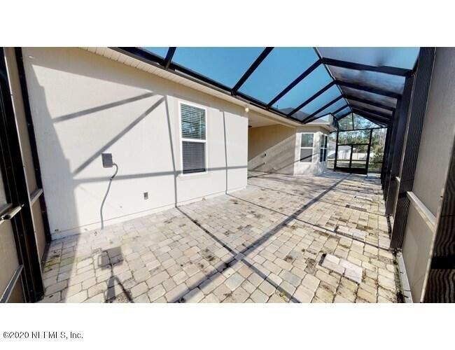 Building Photo - 323 Tate Ln