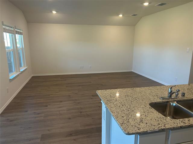 Building Photo - 3600 Skylane Ave