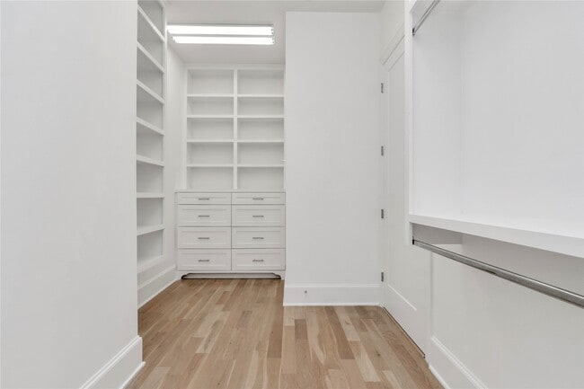 Building Photo - 5735 Winsome Ln