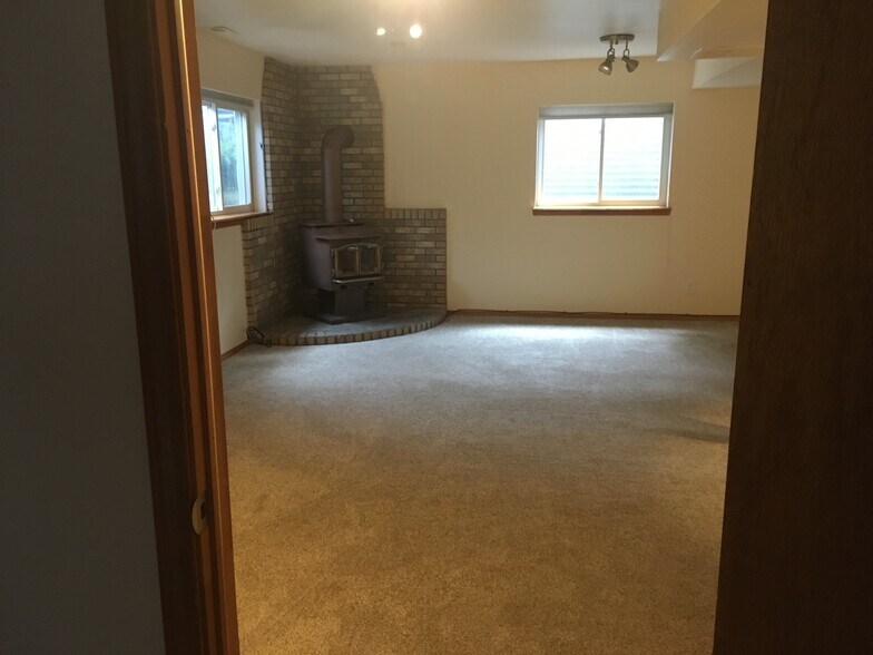 Building Photo - 4935 Granby Cir