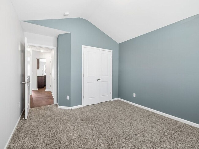 Building Photo - Stylish 3BR/2BA Home with Bonus Room in Gr...