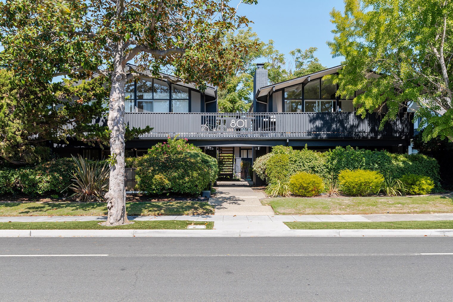 Building Photo - 801 Middlefield Rd