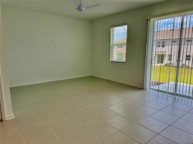 Building Photo - 2658 Armstrong Ave